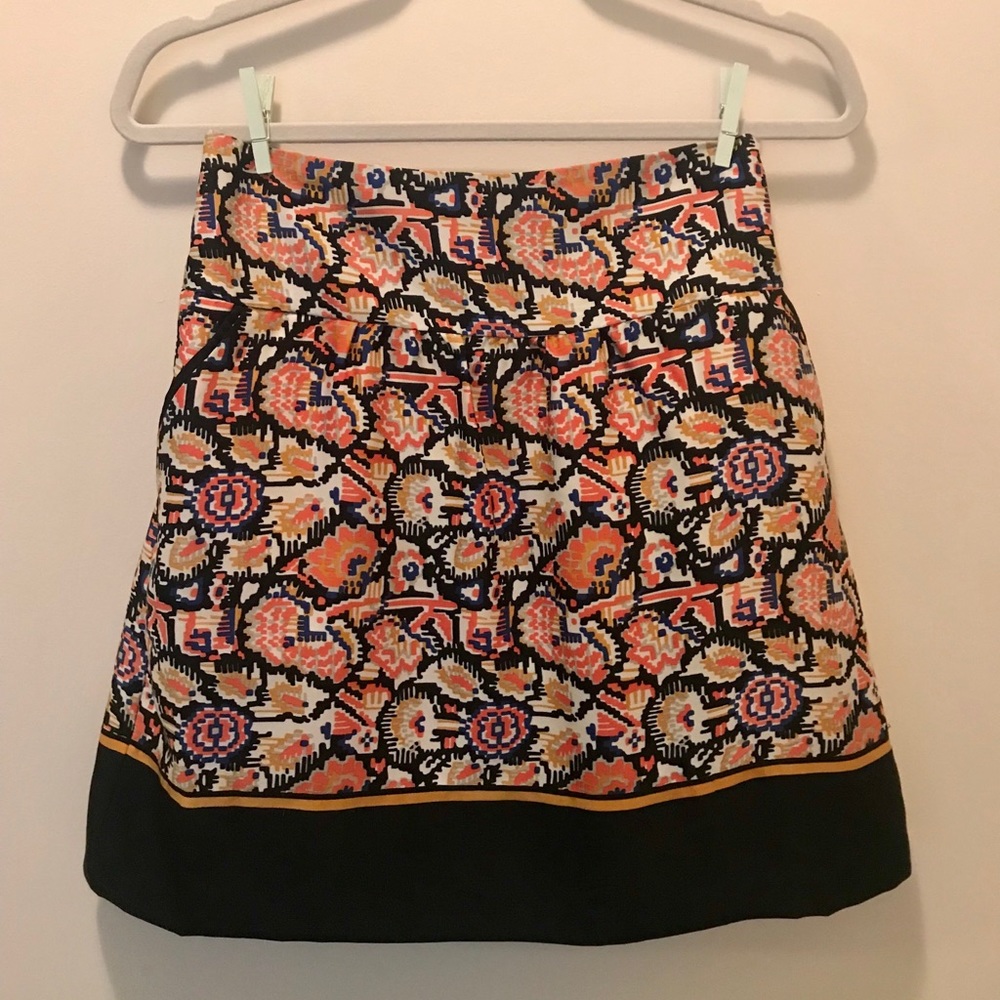 Modern fit skirt